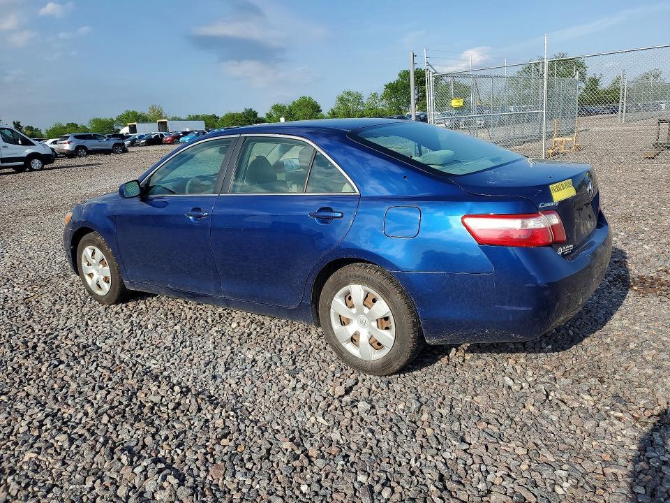 2009 TOYOTA CAMRY LE — Фото 2 из 12