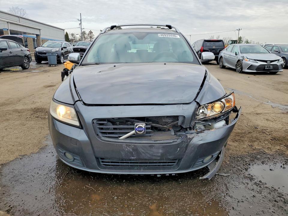 2009 VOLVO V50 T5 — Фото 5 из 12