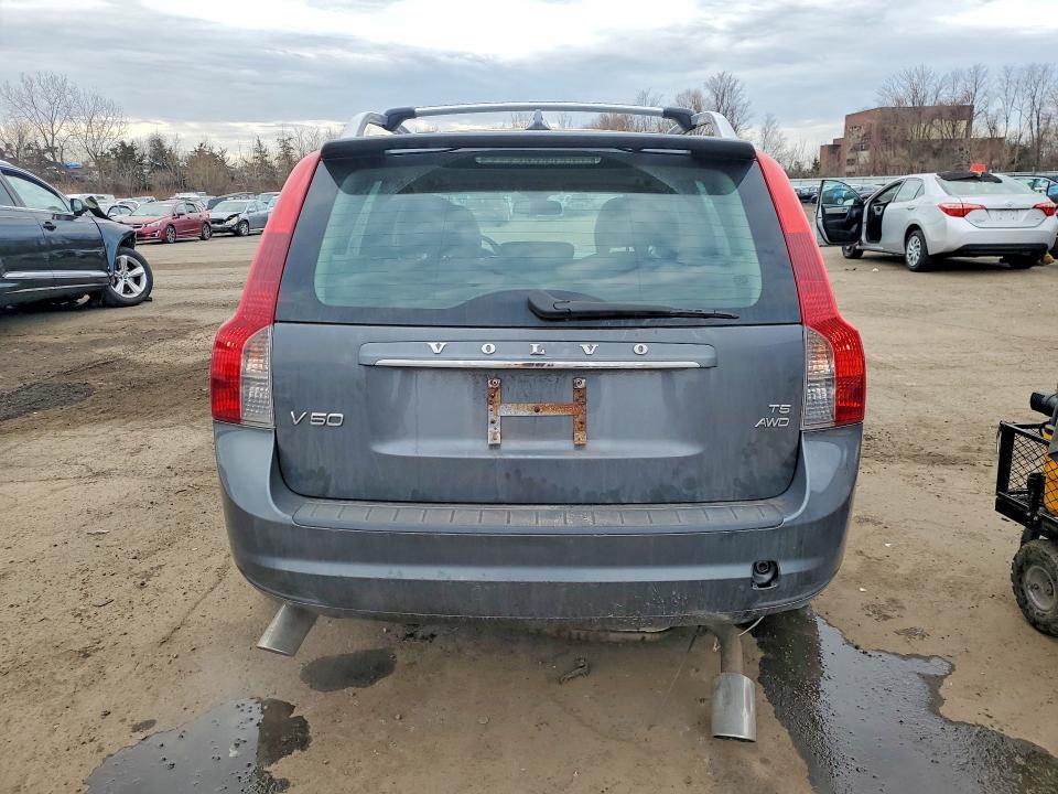 2009 VOLVO V50 T5 — Фото 6 из 12