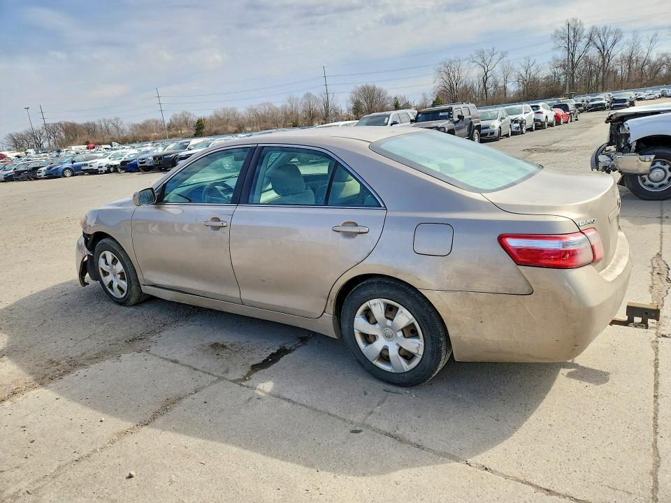 2008 TOYOTA CAMRY LE — Фото 2 из 13