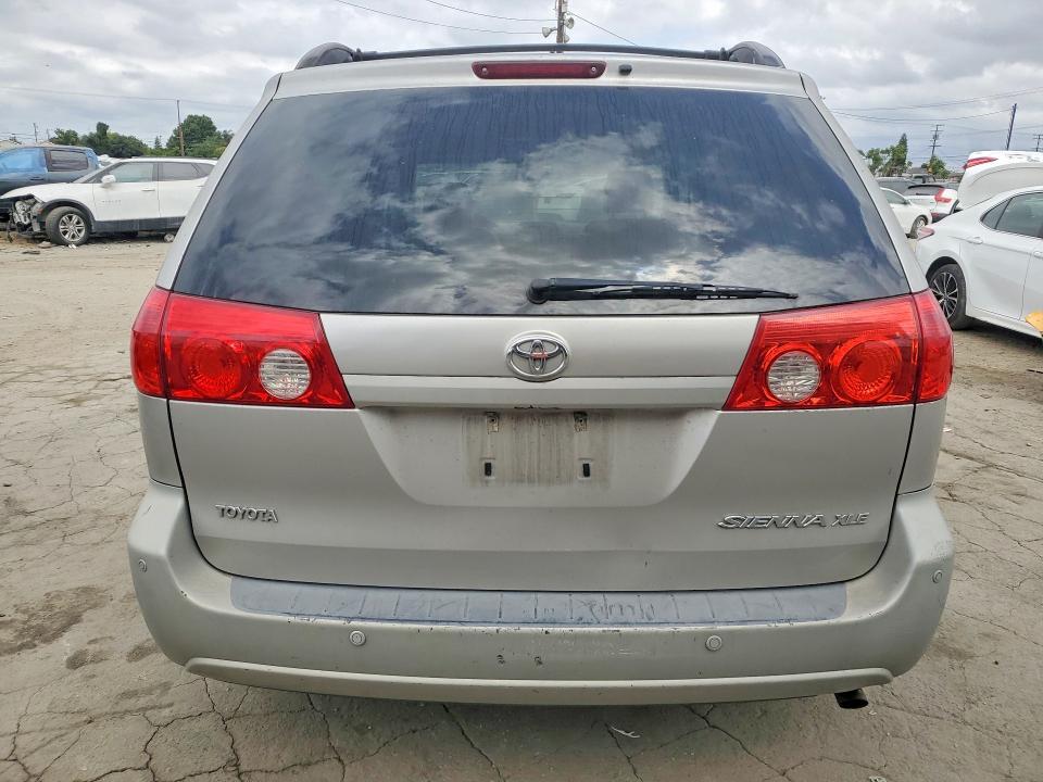 2008 TOYOTA SIENNA XLE — Фото 6 из 14