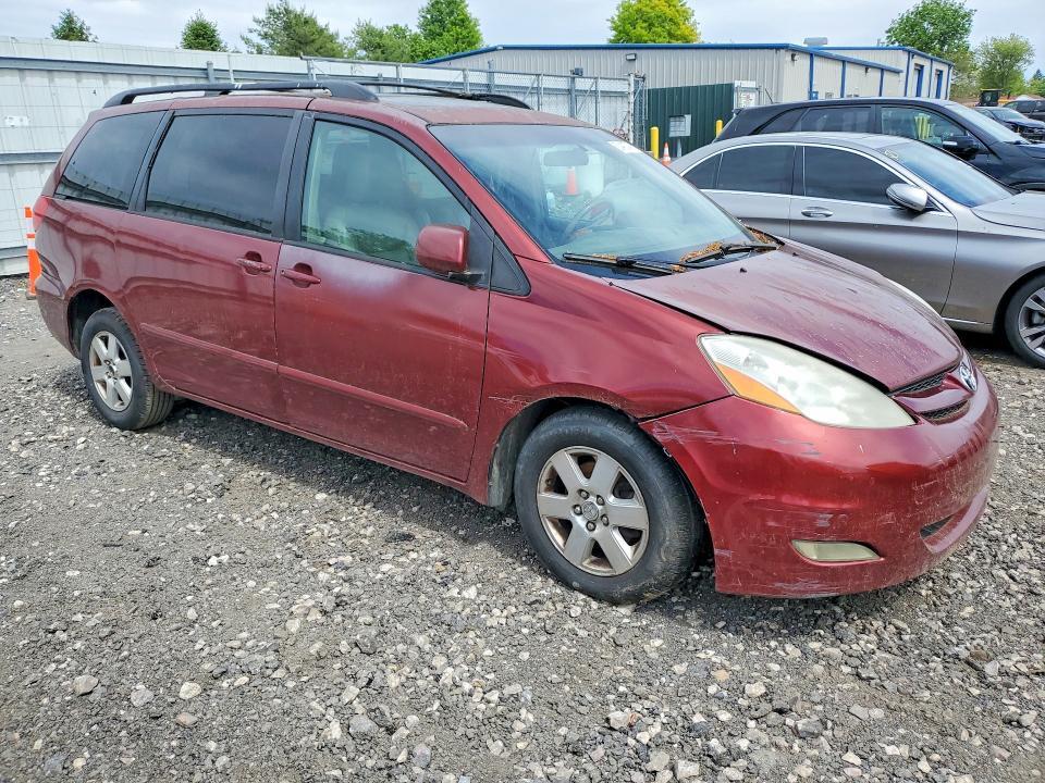 2008 TOYOTA SIENNA — Фото 4 из 13