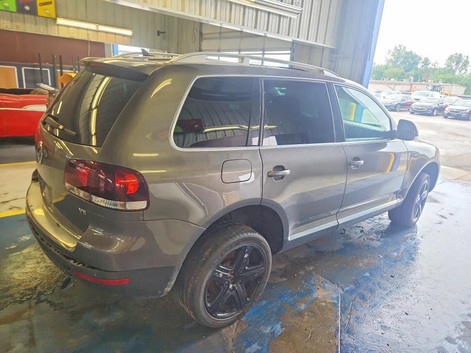 2008 VOLKSWAGEN TOUAREG 2 V8 — Фото 3 из 13