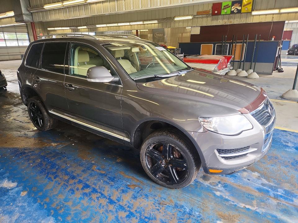2008 VOLKSWAGEN TOUAREG 2 V8 — Фото 4 из 13