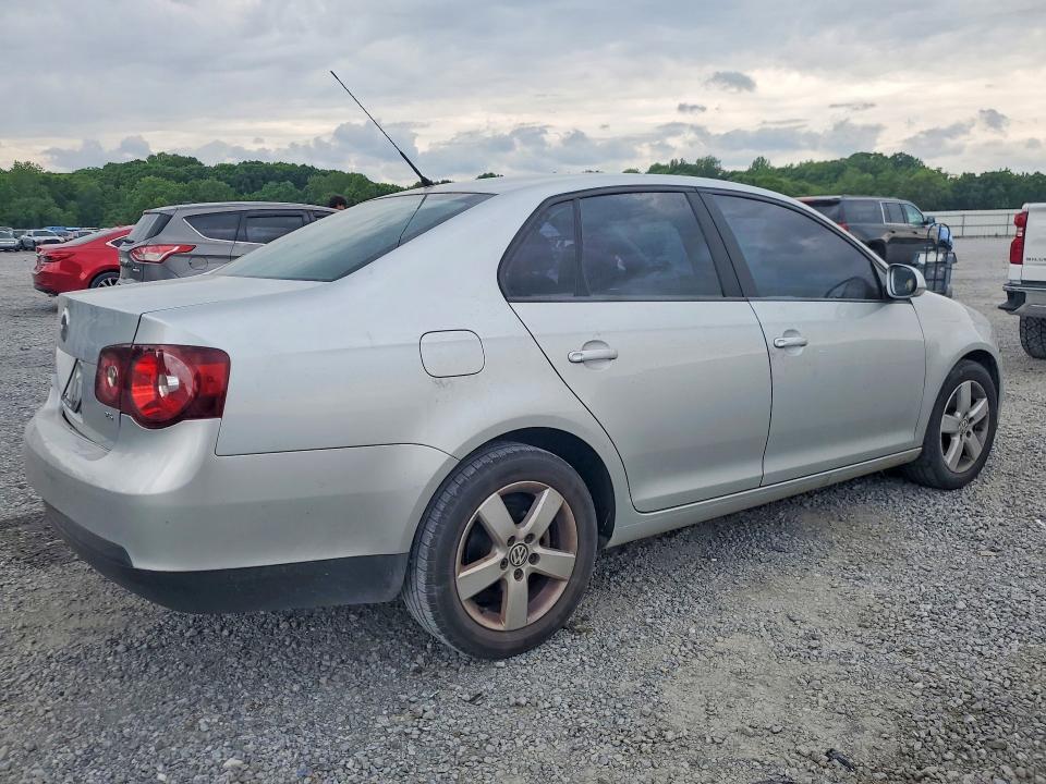 3VWJM71K58M131738 2008 VOLKSWAGEN JETTA photo no. 3
