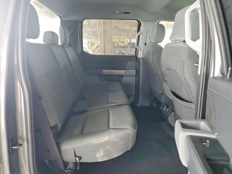 2025 FORD F150 XLT — Фото 11 из 13