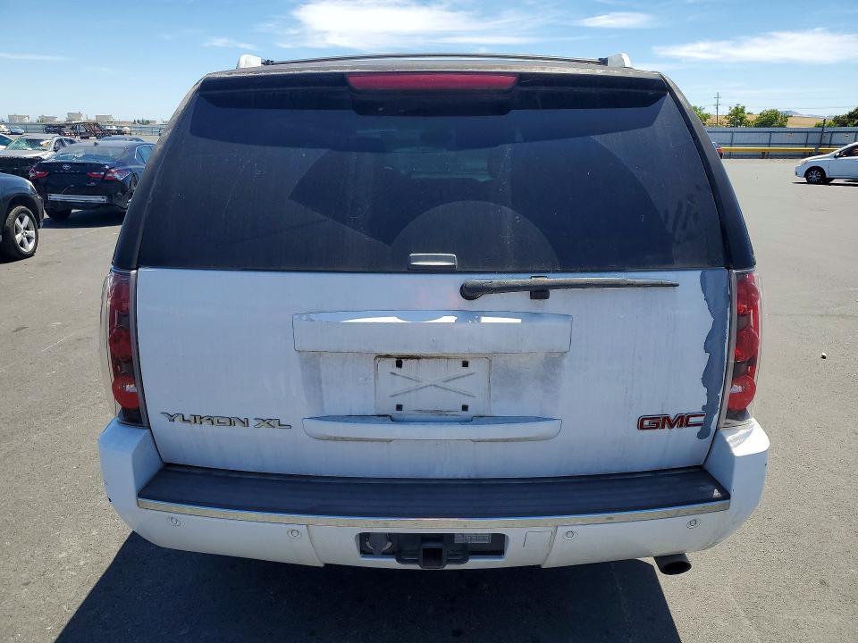 2007 GMC YUKON XL DENALI — Фото 6 из 12