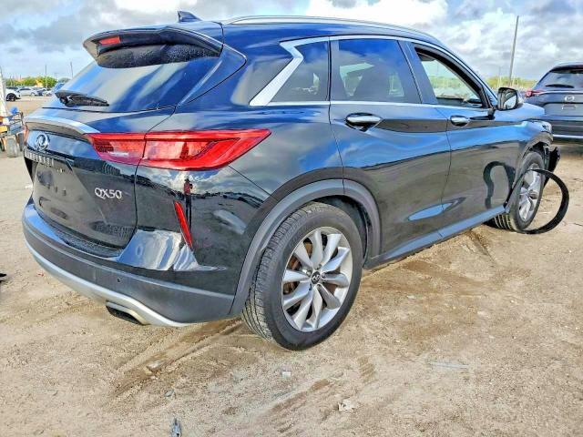 2020 INFINITI QX50 LUXE — Фото 3 из 13