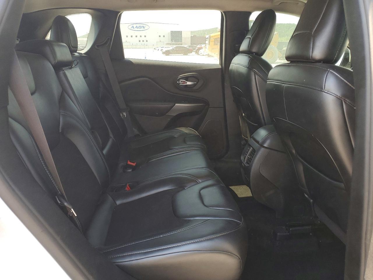 2020 JEEP CHEROKEE LATITUDE PLUS — Фото 11 из 13