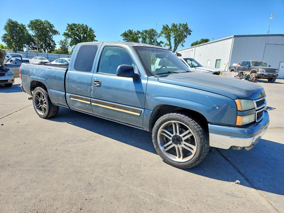 2006 CHEVROLET SILVERADO C1500 — Фото 4 из 12