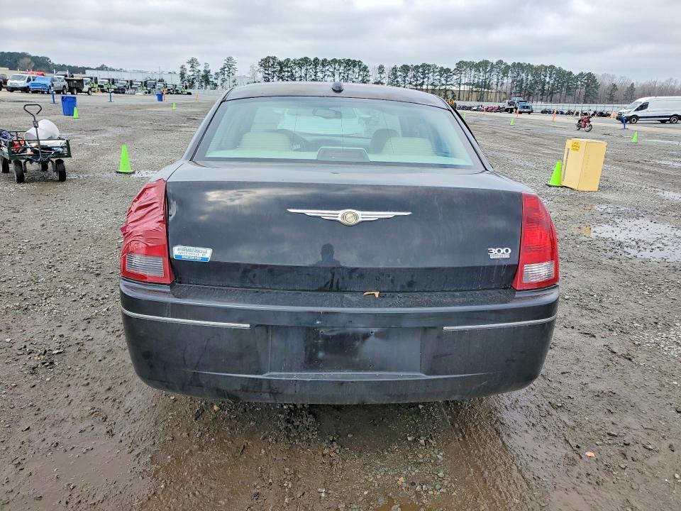 2006 CHRYSLER 300 TOURING — Фото 6 из 12