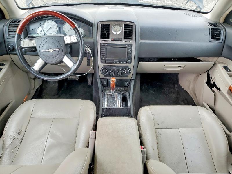 2006 CHRYSLER 300 TOURING — Фото 8 из 12