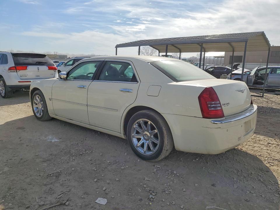 2006 CHRYSLER 300C — Фото 2 из 12