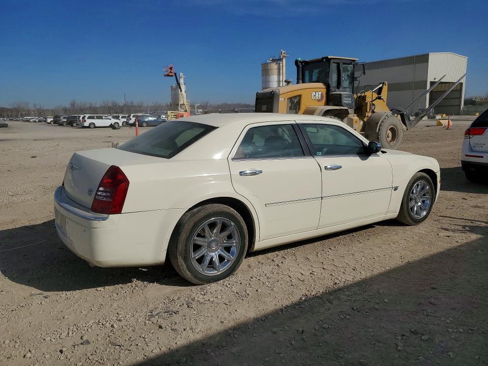 2006 CHRYSLER 300C — Фото 3 из 12