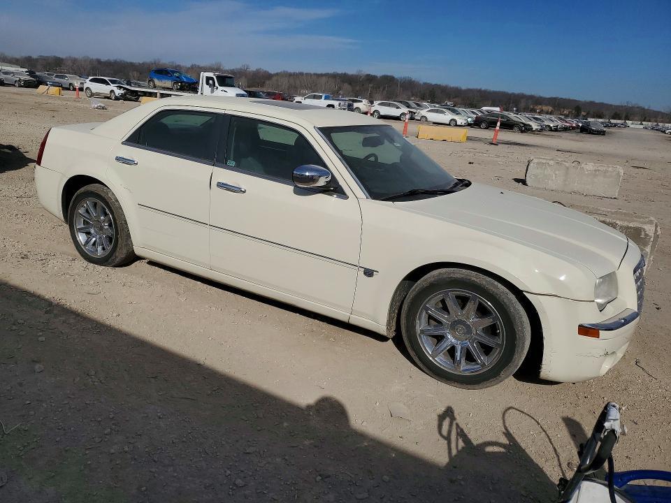 2006 CHRYSLER 300C — Фото 4 из 12