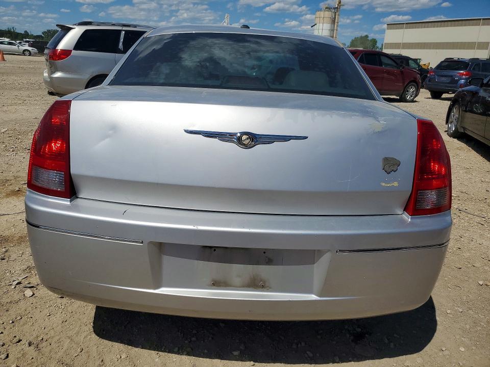 2006 CHRYSLER 300 TOURING — Фото 6 из 12