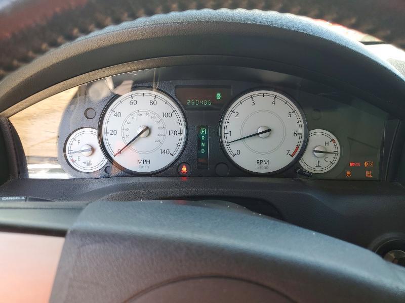 2006 CHRYSLER 300 TOURING — Фото 9 из 12