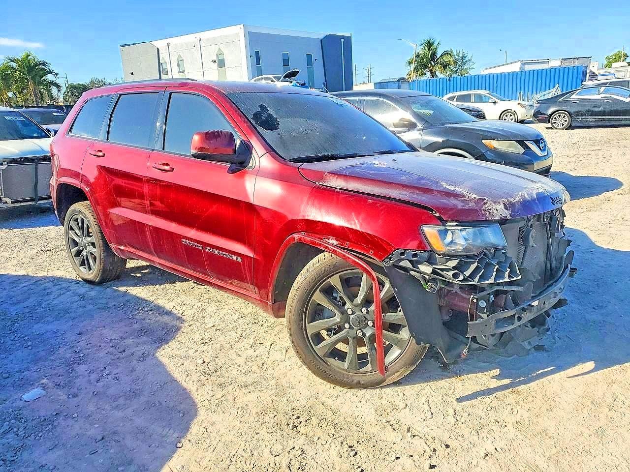 2020 JEEP GRAND CHEROKEE LAREDO — Фото 4 из 13