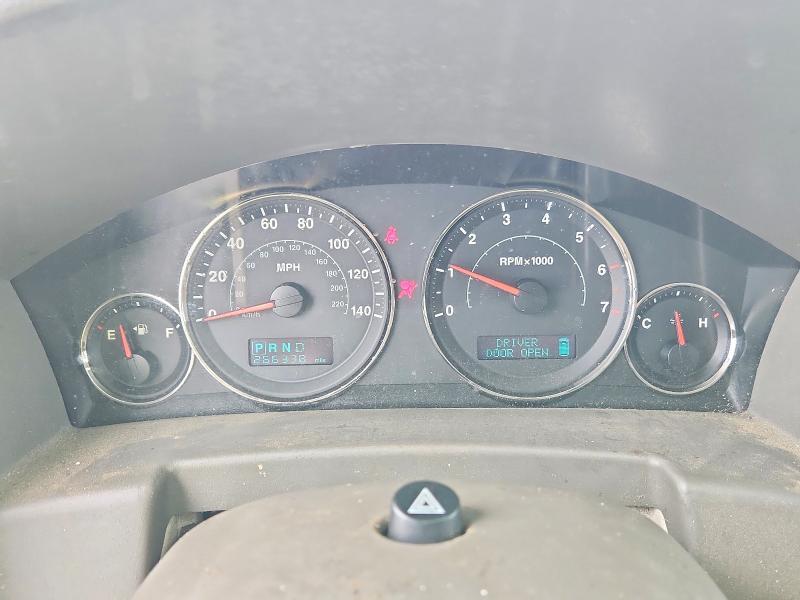 2006 JEEP COMMANDER LIMITED — Фото 9 из 13