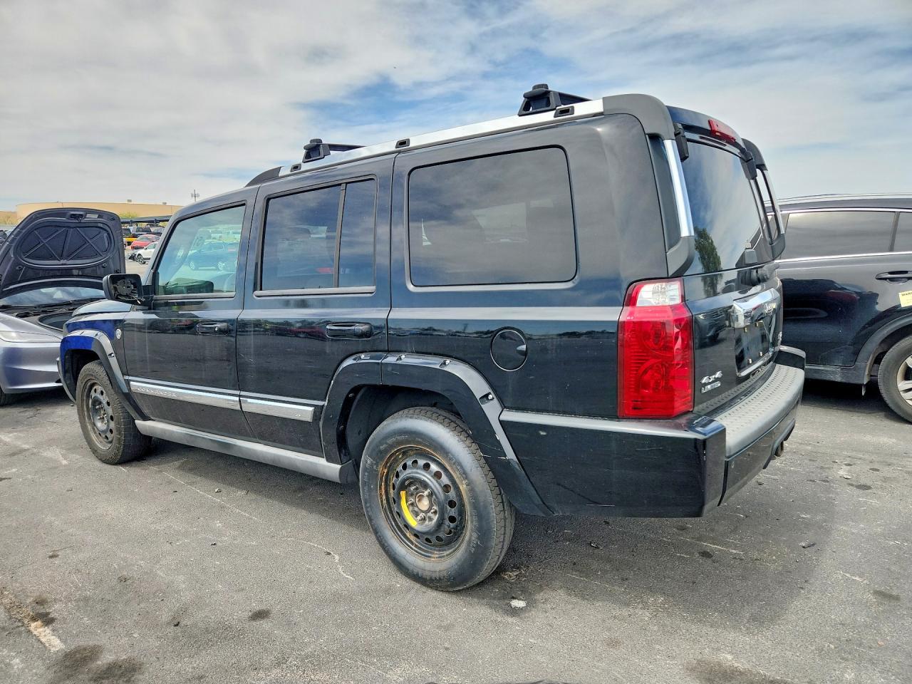 2006 JEEP COMMANDER LIMITED — Фото 2 из 12