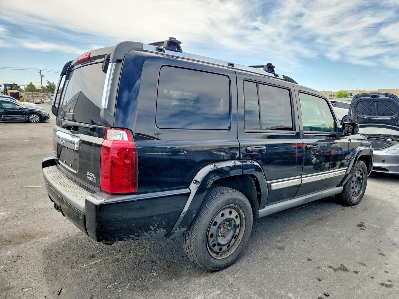2006 JEEP COMMANDER LIMITED — Фото 3 из 12