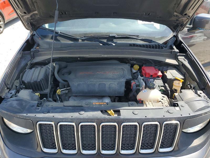 2020 JEEP RENEGADE LATITUDE — Фото 12 из 13