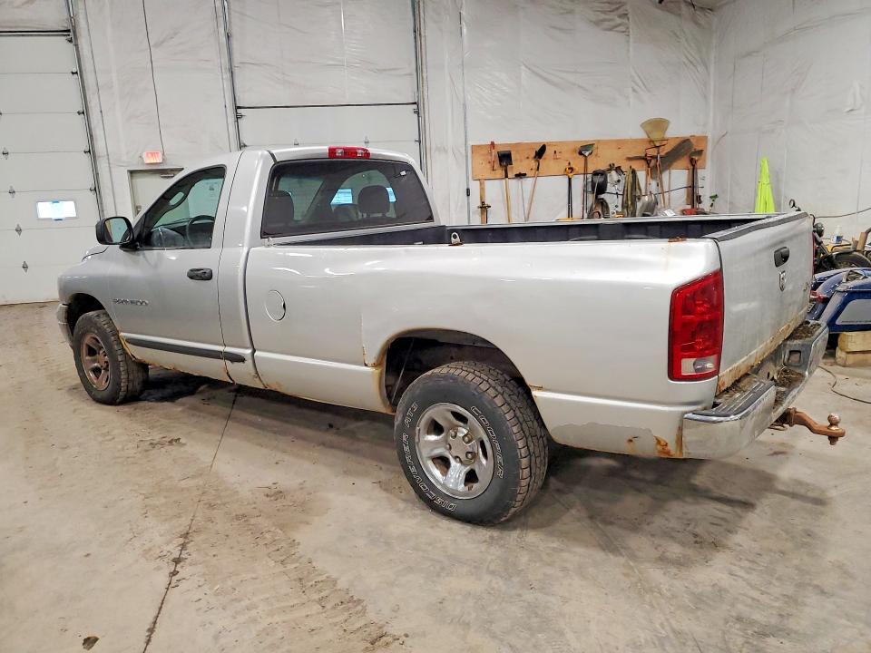 2005 DODGE RAM 1500 ST — Фото 2 из 12