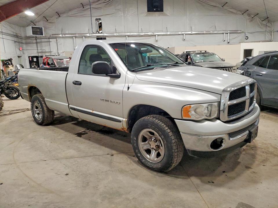 2005 DODGE RAM 1500 ST — Фото 4 из 12