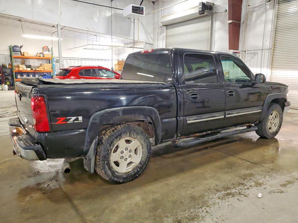 2005 CHEVROLET SILVERADO K1500 — Фото 3 из 12