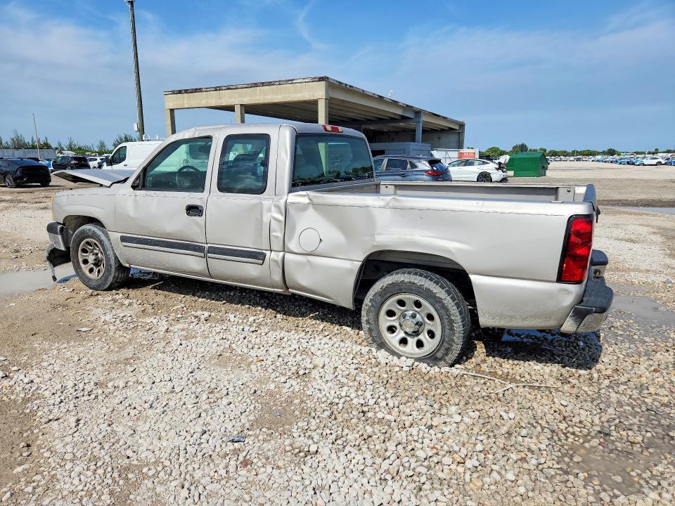 2005 CHEVROLET SILVERADO C1500 — Фото 2 из 13