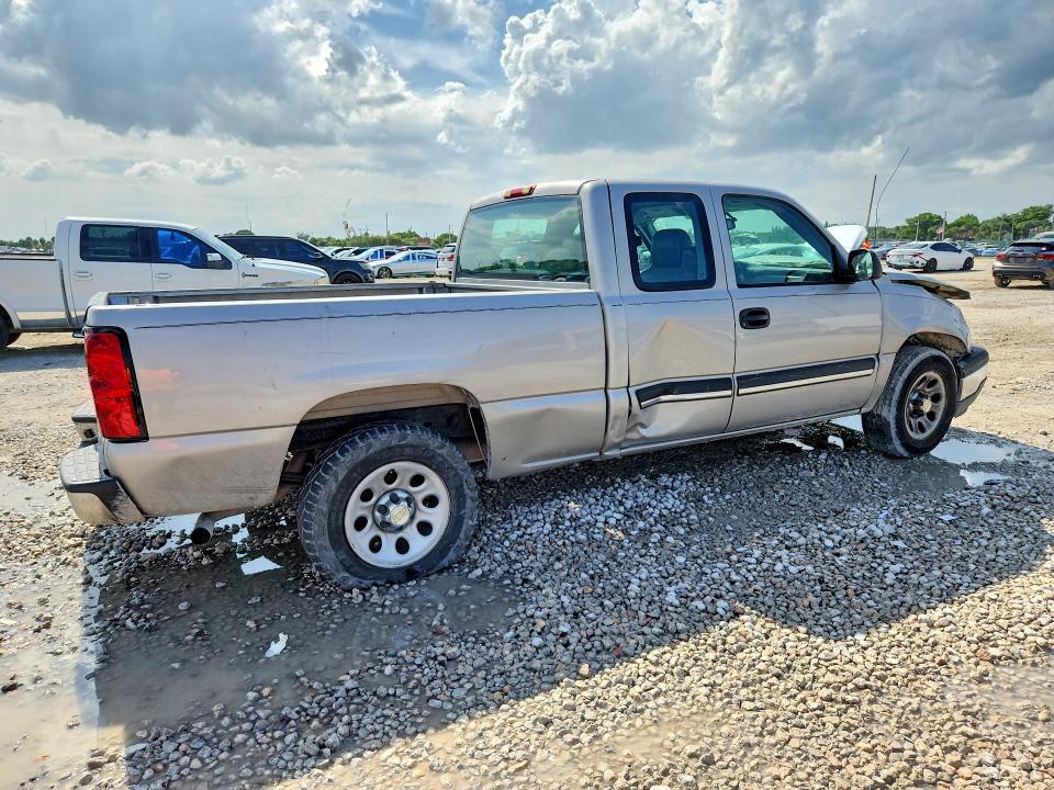 2005 CHEVROLET SILVERADO C1500 — Фото 3 из 13
