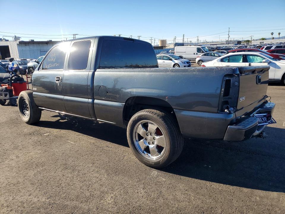 2GCEC19N251266732 2005 CHEVROLET SILVERADO photo no. 2
