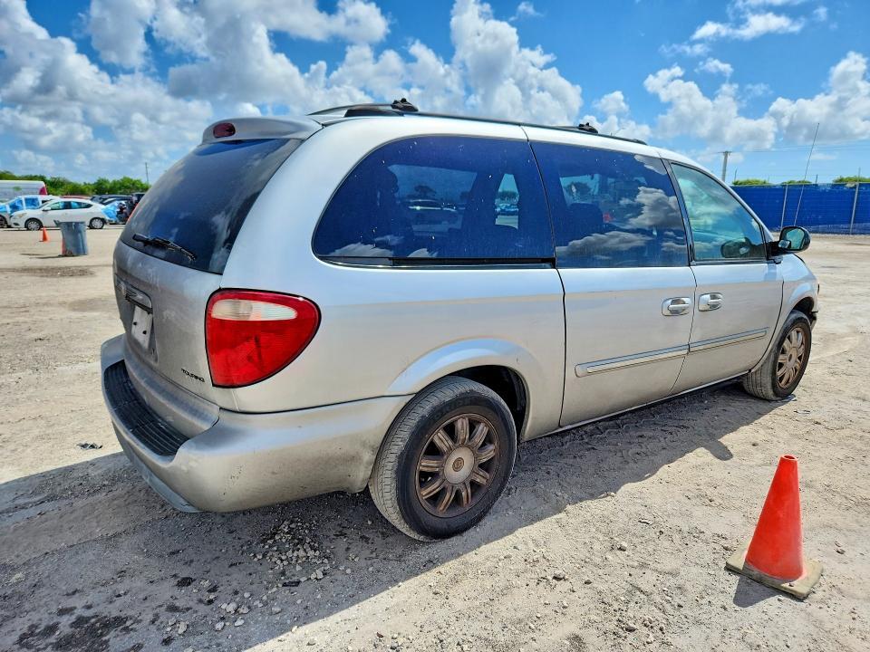 2005 CHRYSLER TOWN & COUNTRY TOURING — Фото 3 из 13