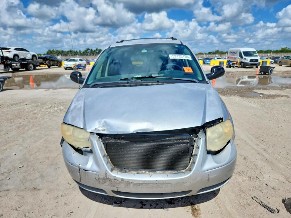 2005 CHRYSLER TOWN & COUNTRY TOURING — Фото 5 из 13