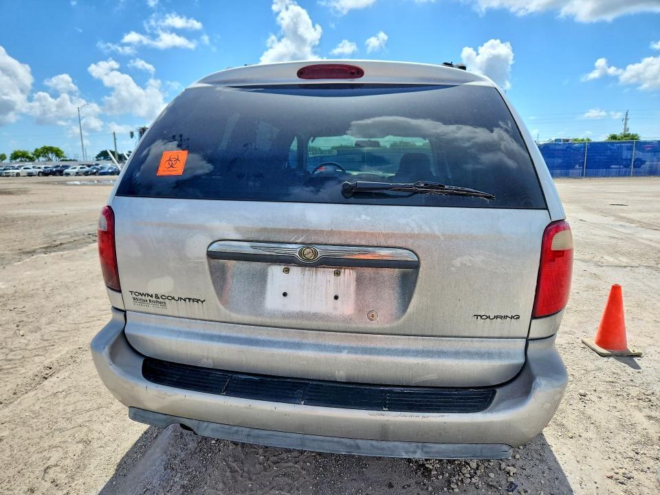 2005 CHRYSLER TOWN & COUNTRY TOURING — Фото 6 из 13