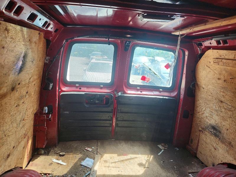 2005 GMC SAVANA G2500 — Фото 10 из 13