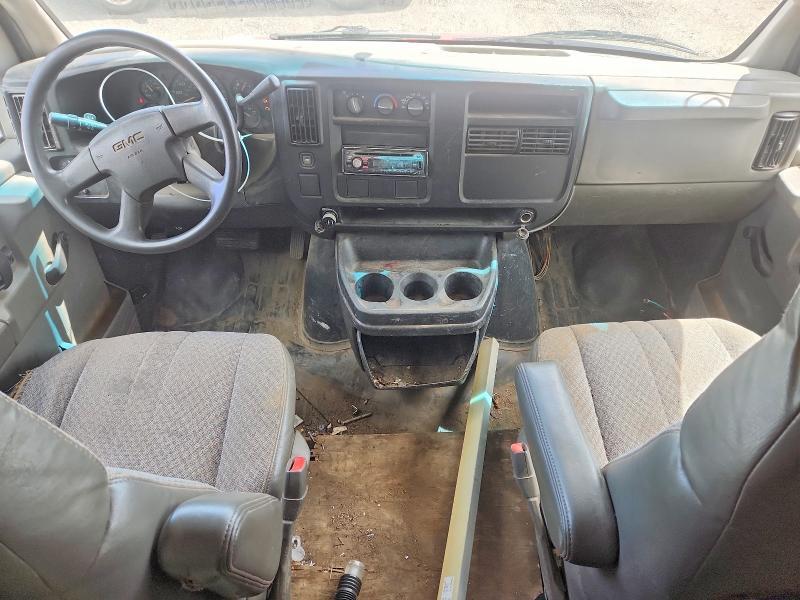 2005 GMC SAVANA G2500 — Фото 8 из 13
