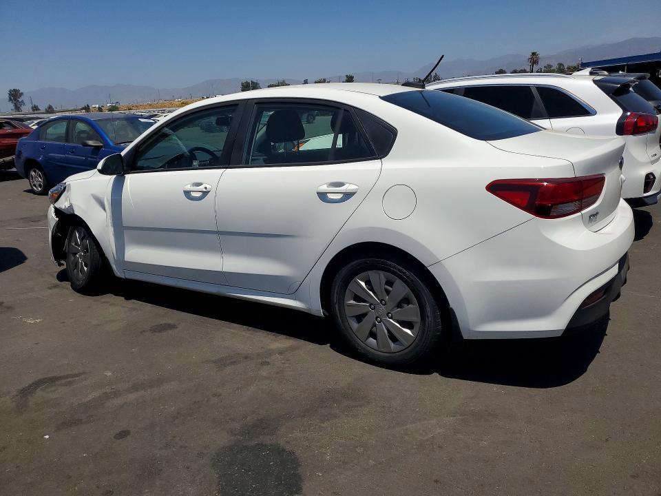 2020 KIA RIO S — Фото 2 из 12