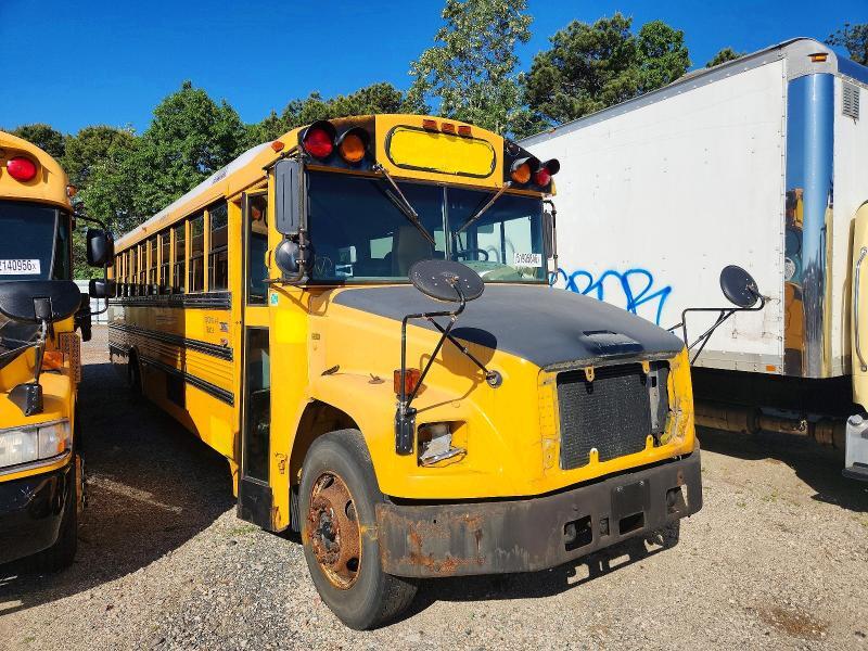 2005 THOMAS BUS - SCHOOL BUS