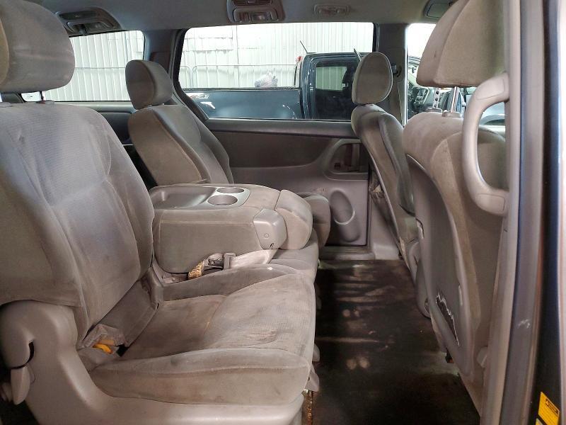 2005 TOYOTA SIENNA LE 8 PASSENGER — Фото 11 из 13