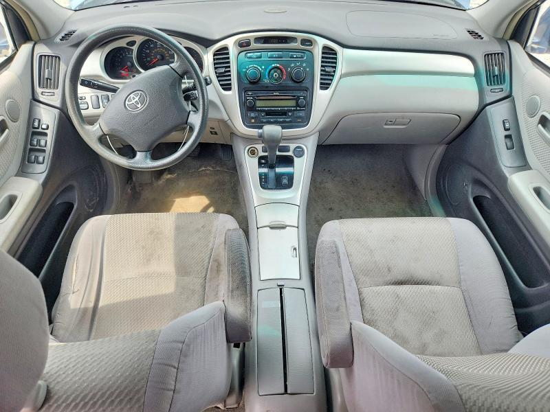 2005 TOYOTA HIGHLANDER BASE — Фото 8 из 13