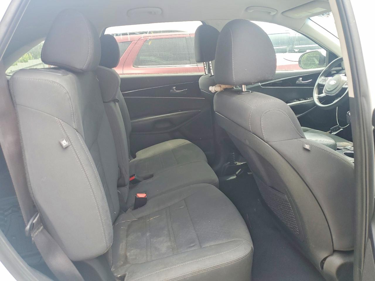 2020 KIA SORENTO S — Фото 11 из 13