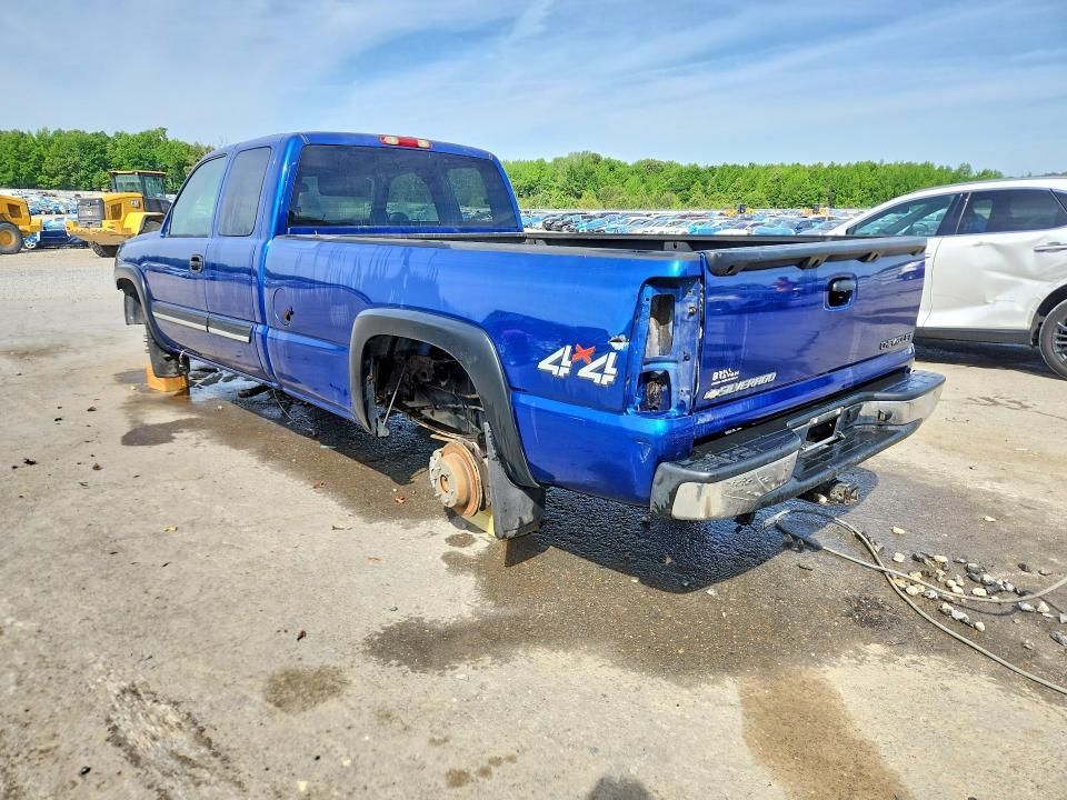 2004 CHEVROLET SILVERADO K1500 — Фото 2 из 13