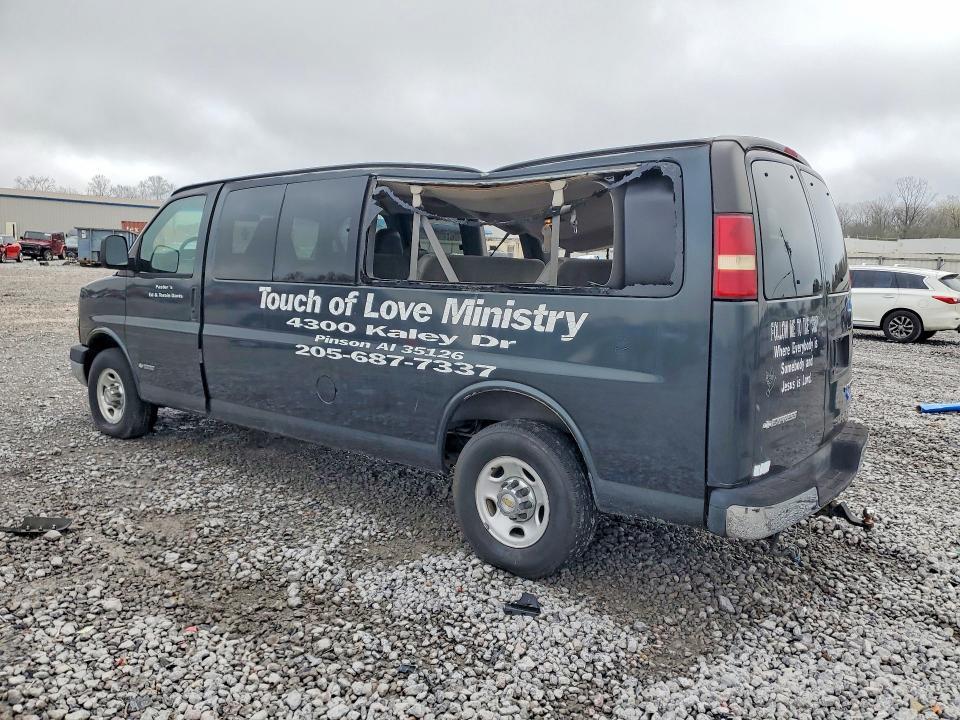 2004 CHEVROLET EXPRESS G3500 — Фото 2 из 13