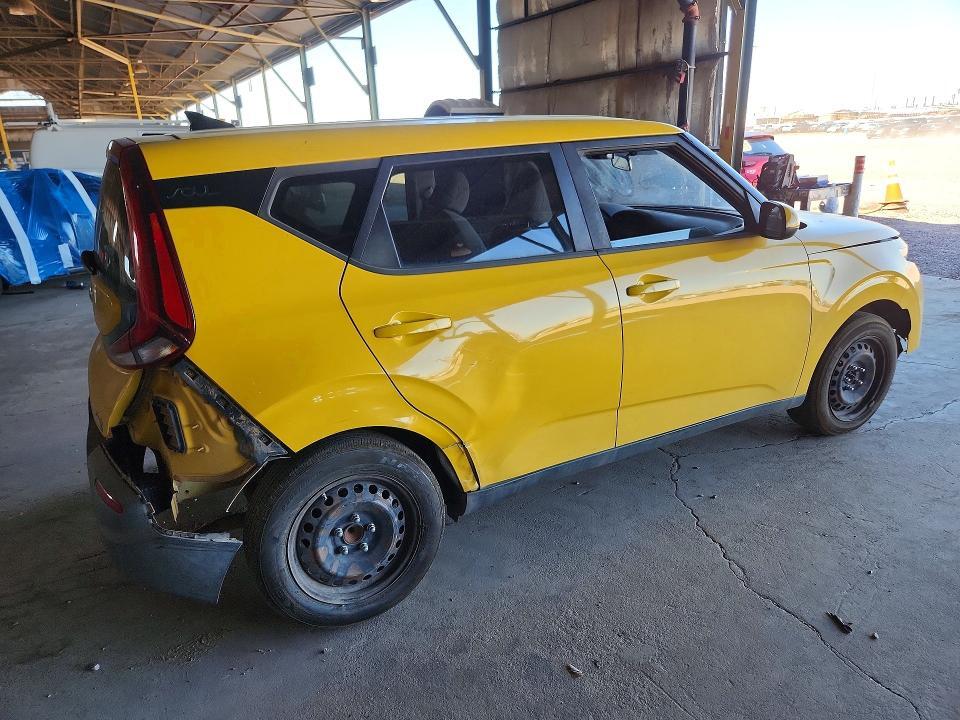 KNDJ23AU7L7114381 2020 KIA SOUL photo no. 3
