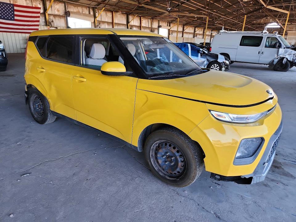 KNDJ23AU7L7114381 2020 KIA SOUL photo no. 4