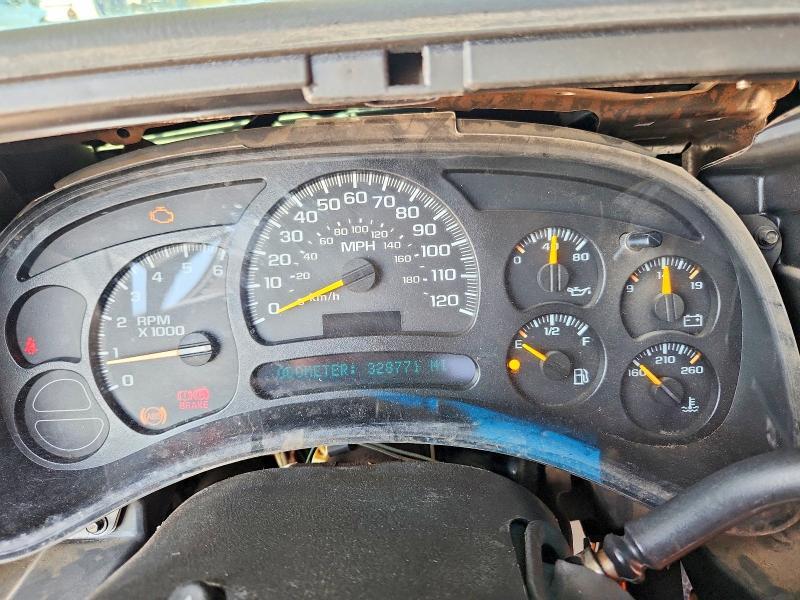 2004 CHEVROLET SILVERADO C1500 — Фото 9 из 12