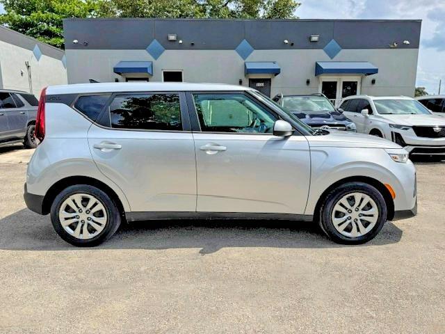 2020 KIA SOUL LX — Фото 13 из 15