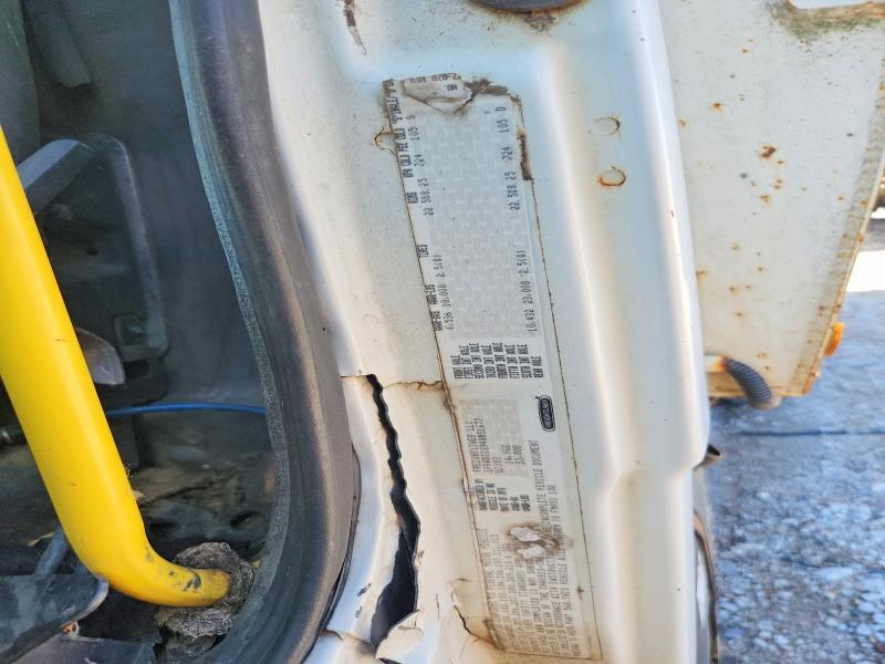 2004 FREIGHTLINER FL70 REFUSE TRUCK — Фото 10 из 10