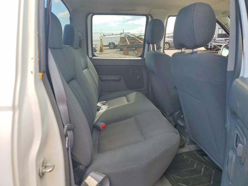 1N6ED27T34C401193 2004 NISSAN FRONTIER photo no. 10